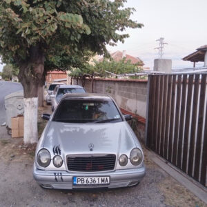 Mercedes-Benz W210